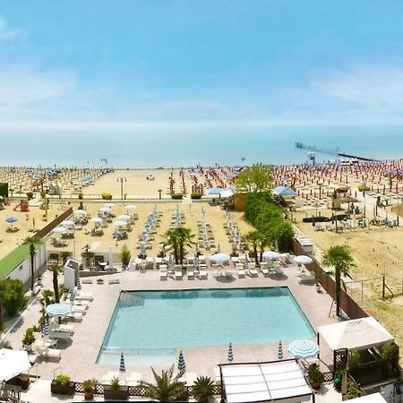 Hotel La Brezza Frontemare Lido di Jesolo Kültér fotó