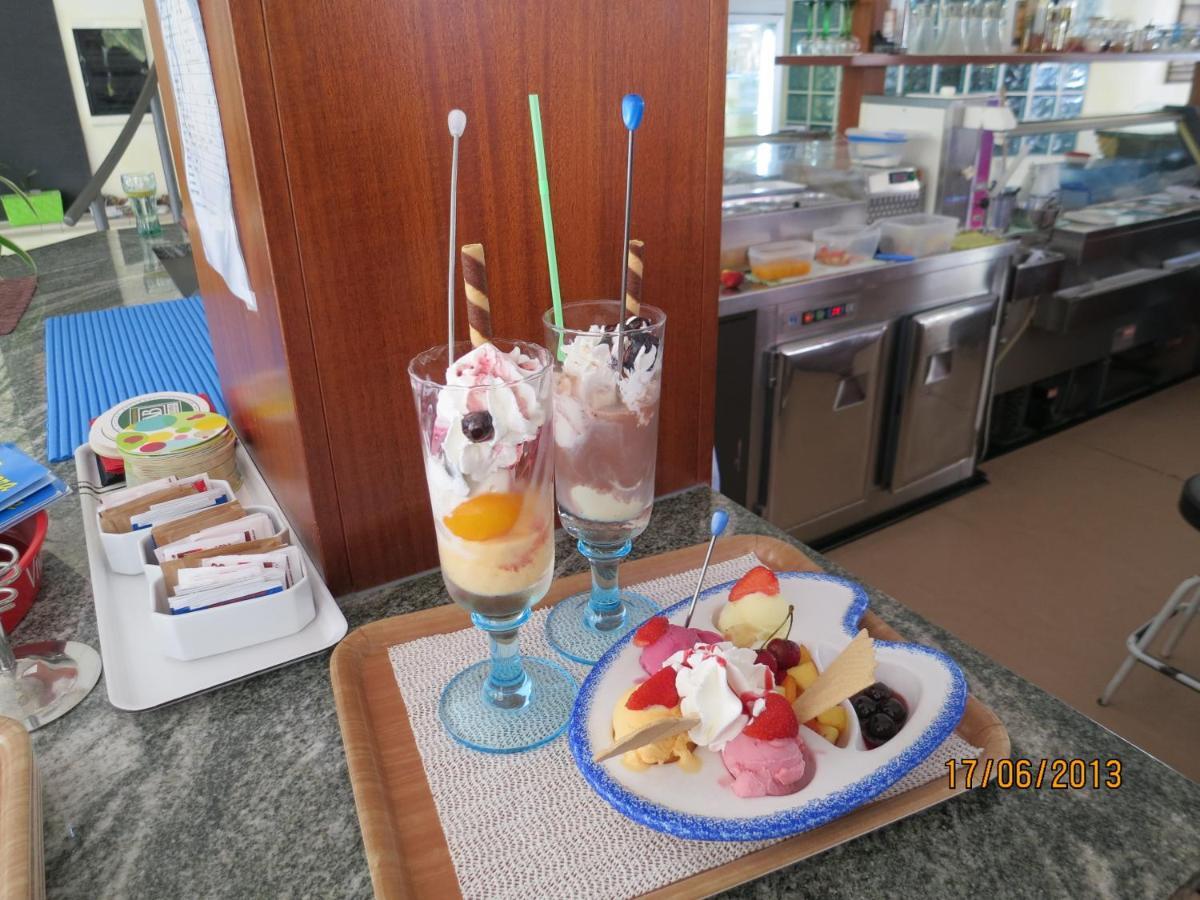 Hotel La Brezza Frontemare Lido di Jesolo Kültér fotó